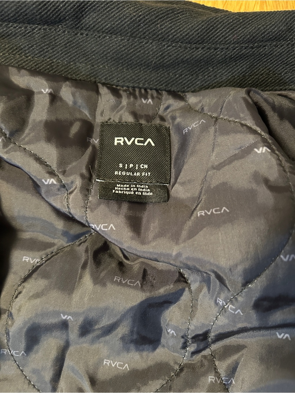 RVCA Men's fit (small) Quilted long sleeve shacket